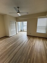 Building Photo - 6273 Delmar Blvd