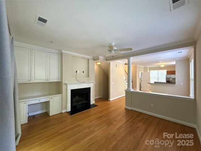 Building Photo - 2504 Cranbrook Ln