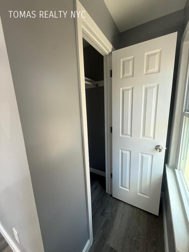 Building Photo - 76 Bruce Ave