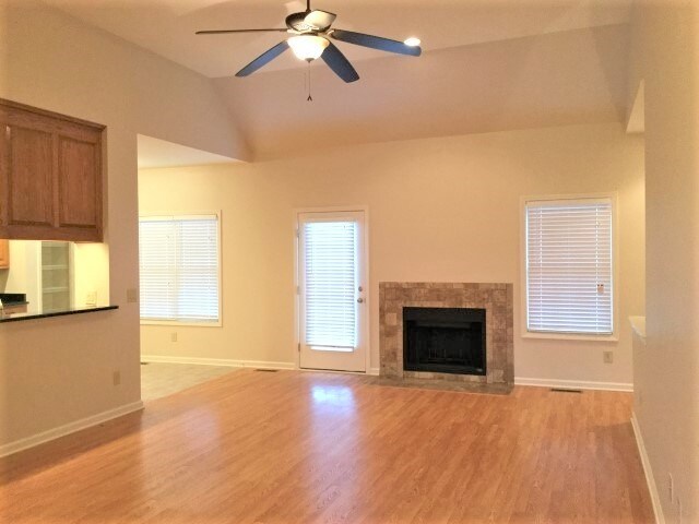 Building Photo - 103 High Ridge Dr S