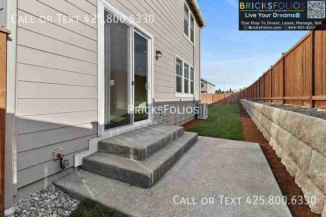 Building Photo - Your Dream Home Awaits in Puyallup Near JBLM