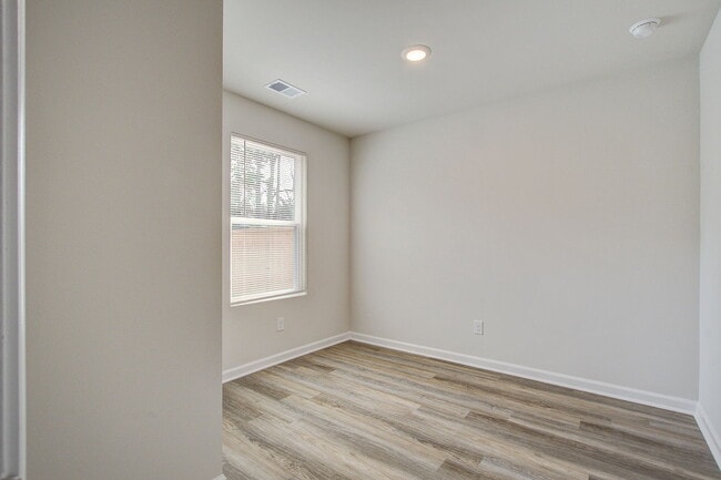 Building Photo - 4111 Rising Tide Dr