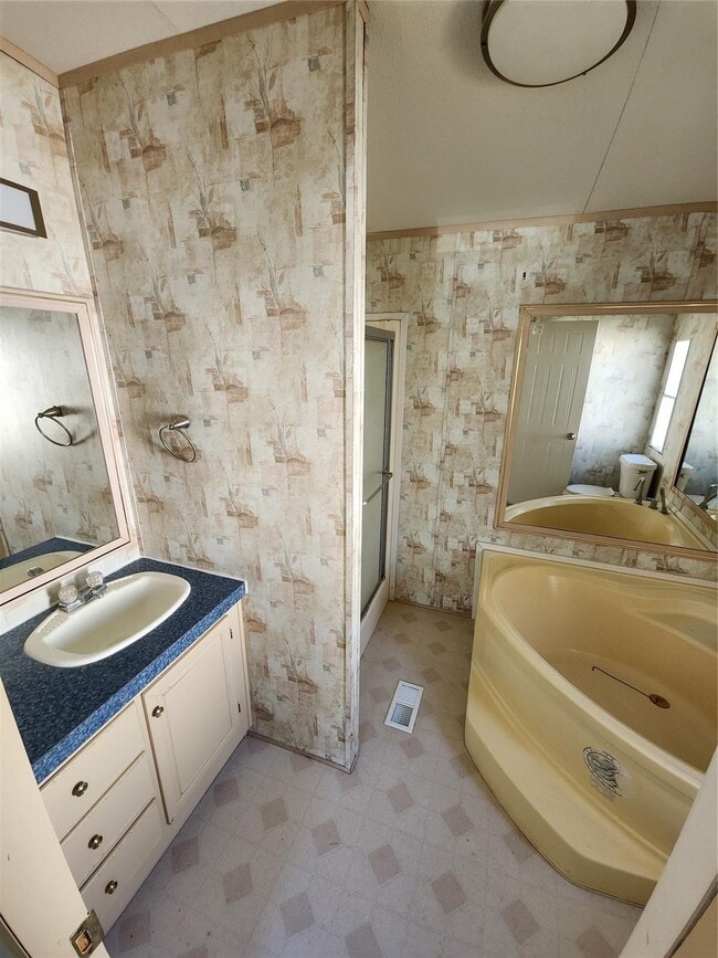 Building Photo - 33209 Wedgewood Dr