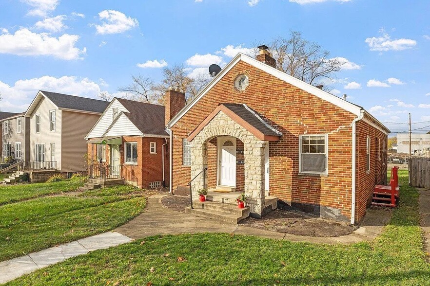 Building Photo - 1403 S Ohio Ave