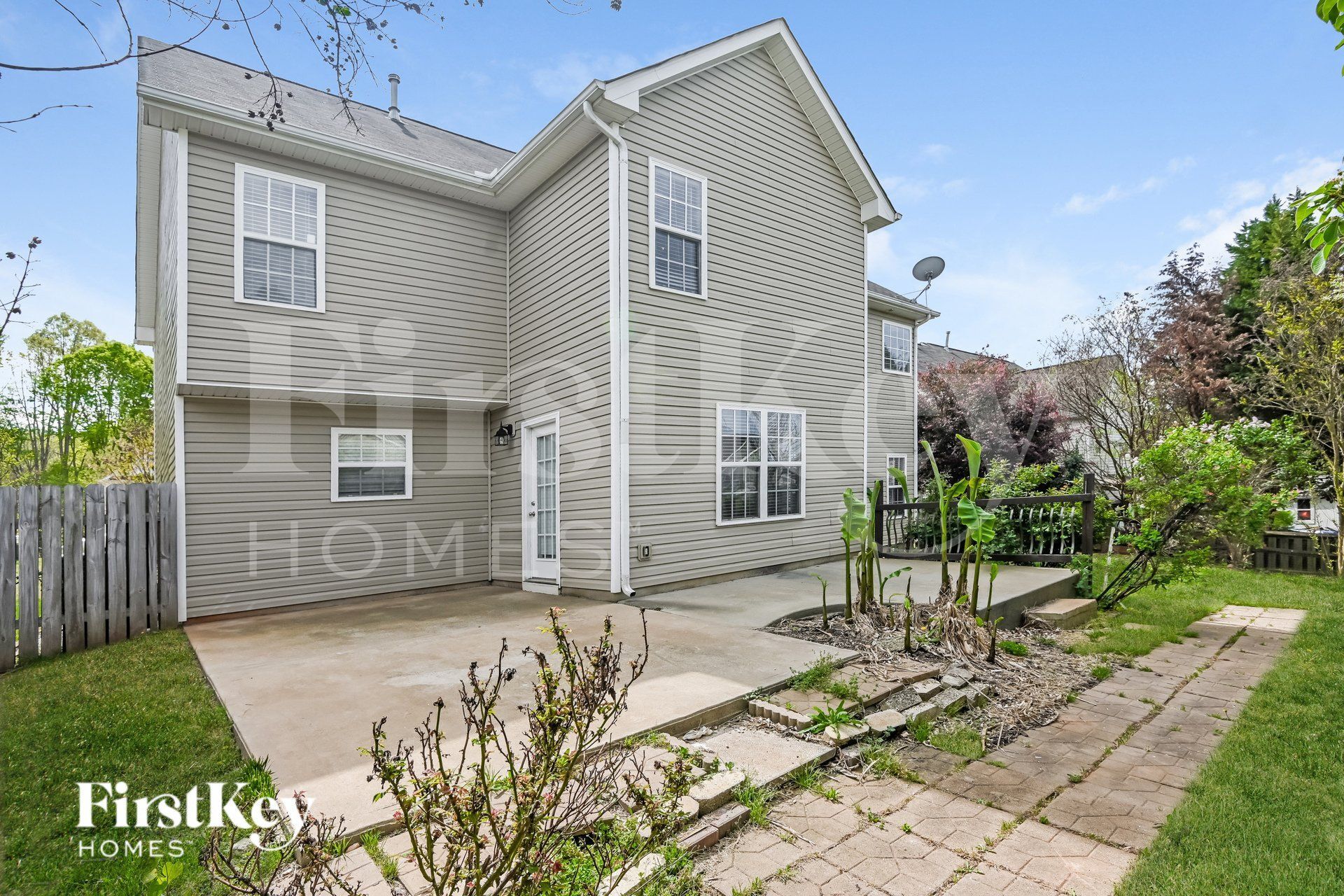 Building Photo - 123 Elba Dr