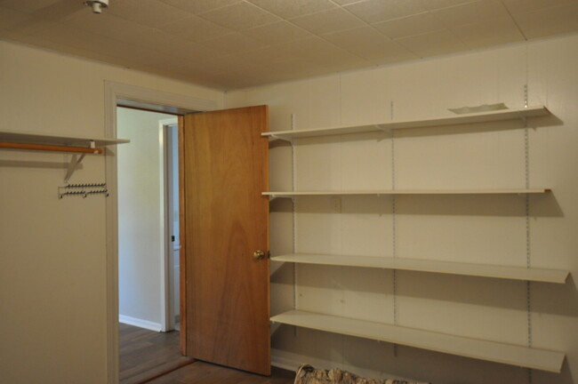 Building Photo - COMING SOON! 3 Bedroom 1.5 Bath Rental in ...