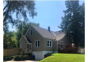 Building Photo - Spacious Four Bedroom Home!