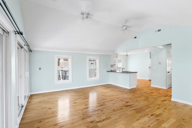 Building Photo - 4 Bedroom 4 Bathroom at Isle Of Wight County