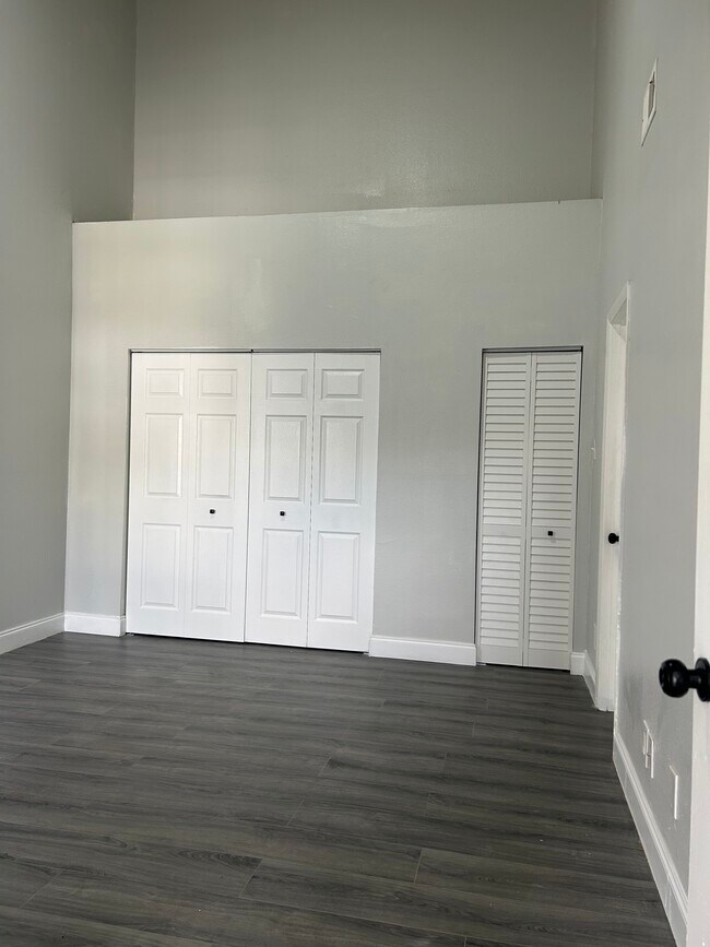 Building Photo - 12219 Armenia Gables Cir