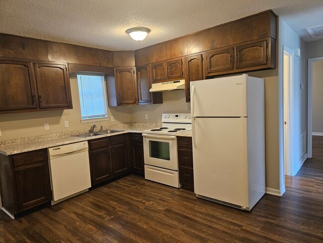 Building Photo - 5007B N. Moore Lane