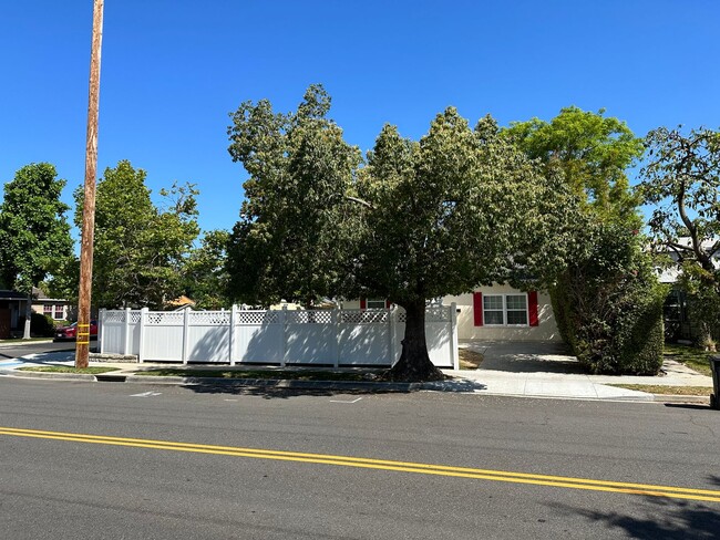 Building Photo - 3917 W Chandler Blvd