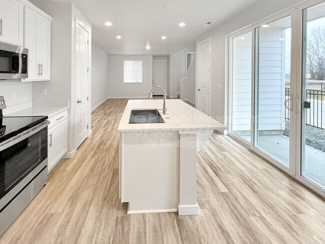Building Photo - 12761 W Norterra Ln