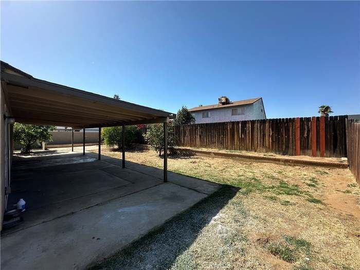Building Photo - 14310 Agave St