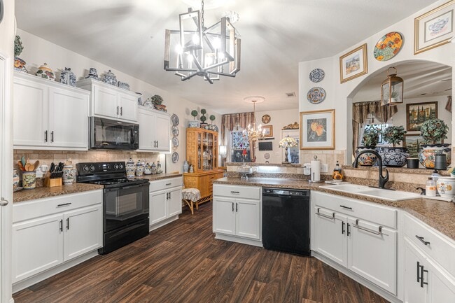 Building Photo - 2054 Sweet Lilac Dr