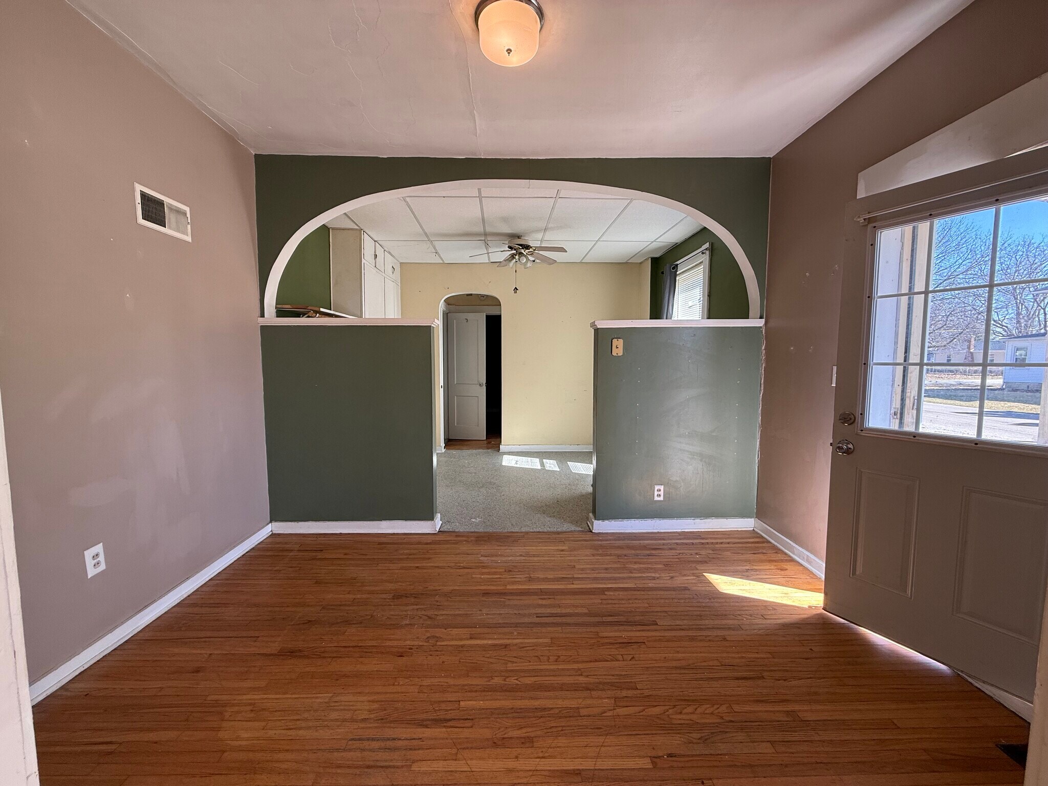 Building Photo - 417 E Orange St