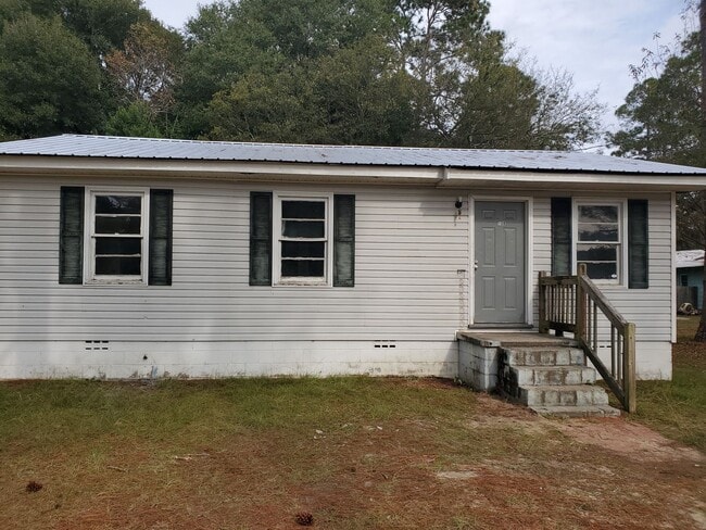 Primary Photo - 108 Celia Dr