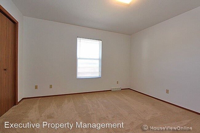 Building Photo - 1413 Brookshire Rd