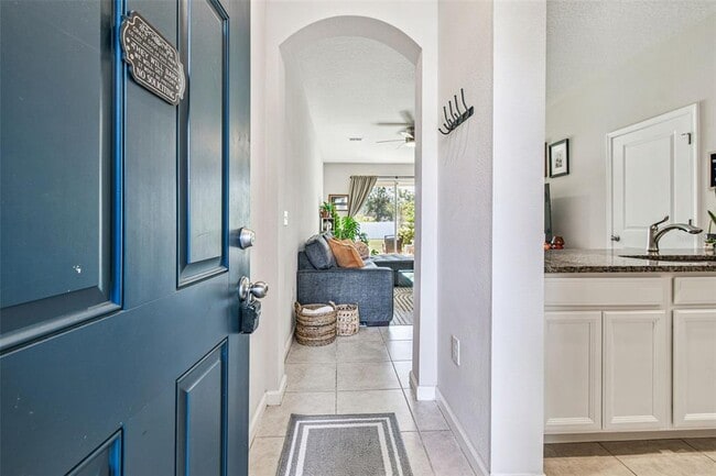 Building Photo - 2123 Laceflower Dr