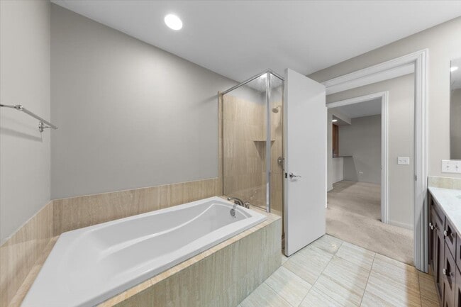 Building Photo - 530 N Lake Shore Dr