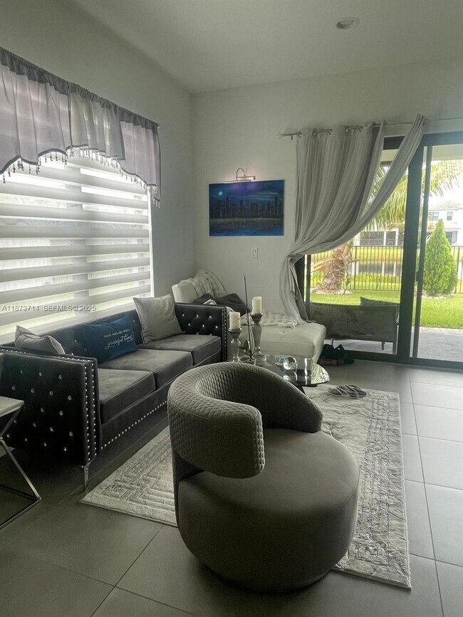 Building Photo - 17267 Windy Pointe Ln