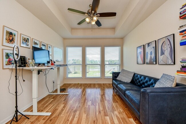 Building Photo - 15462 Signal Ridge Way