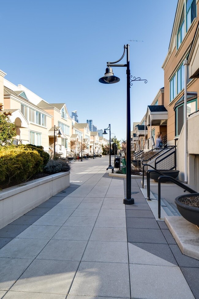 Building Photo - 600 Harbor Blvd