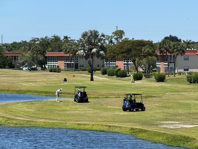 Building Photo - 73 Royal Oak Ct