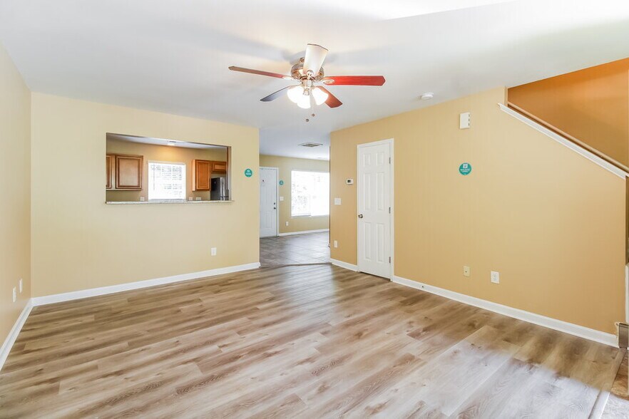 Building Photo - 4020 Mountainridge Dr