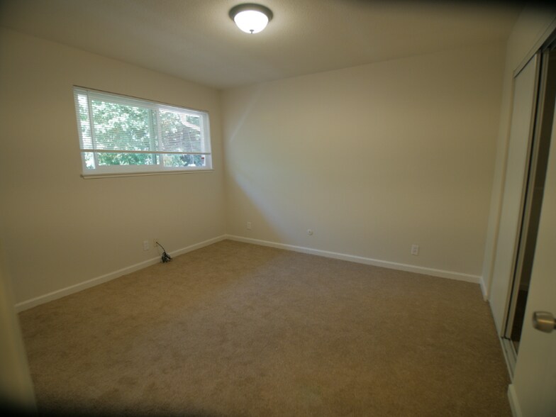Building Photo - 1285 Manchester Dr