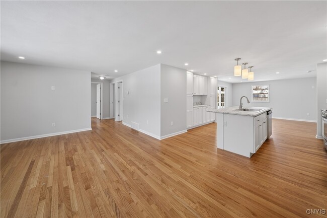 Building Photo - 101 Augusta Dr