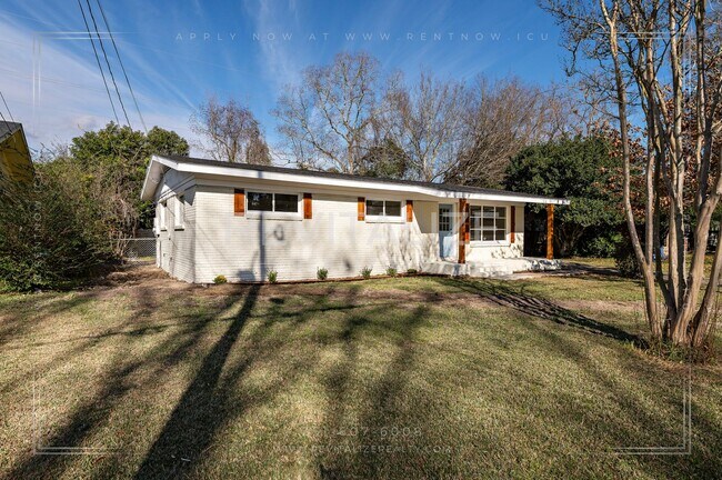 Building Photo - Fully Renovated 3 Bed 2 Bath Home!
