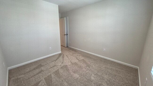 Building Photo - 1773 Camazay Dr