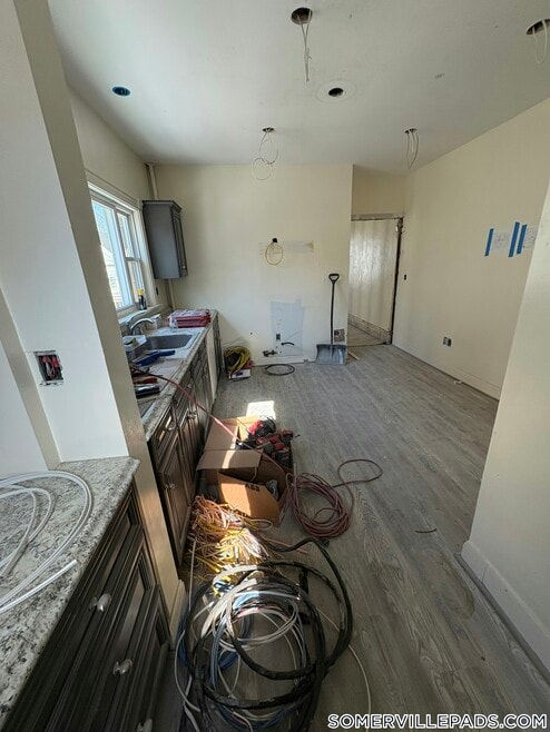 Building Photo - 25 Warner St