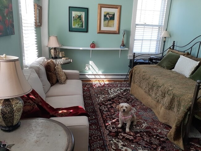 Building Photo - 406 The Hill