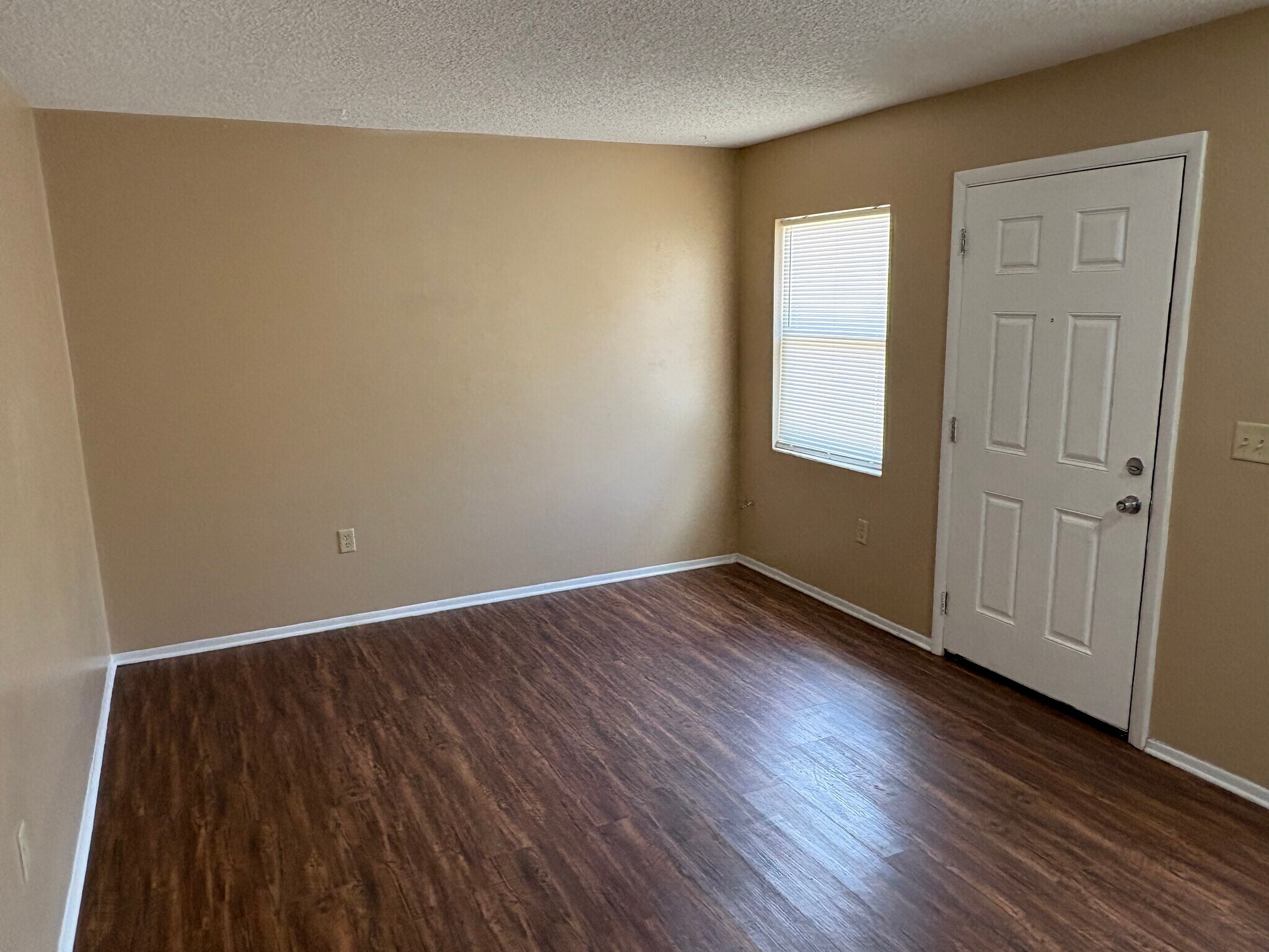 Building Photo - 2410 S San Gully Rd