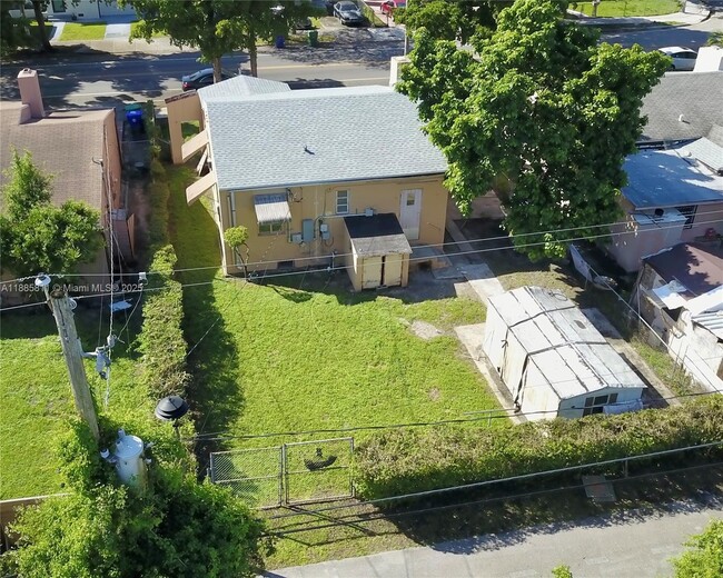 Building Photo - 937 NW 46th St