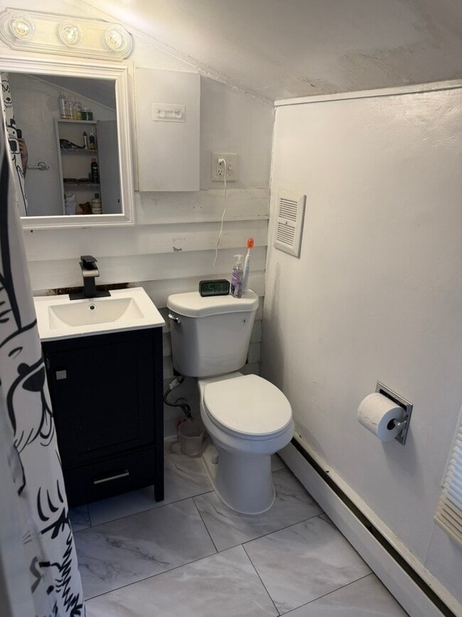 Building Photo - 47 Hill St