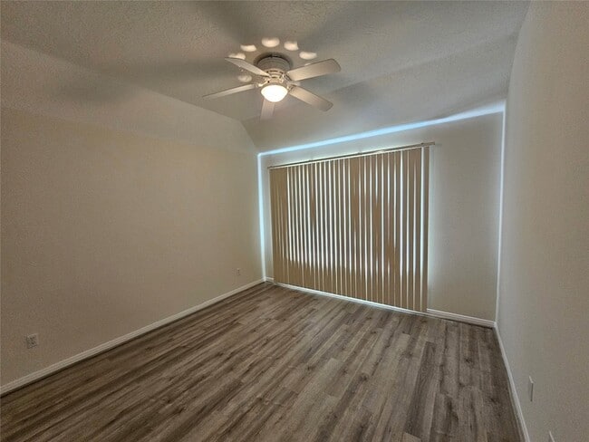 Building Photo - 12503 Rosewood Way Ln