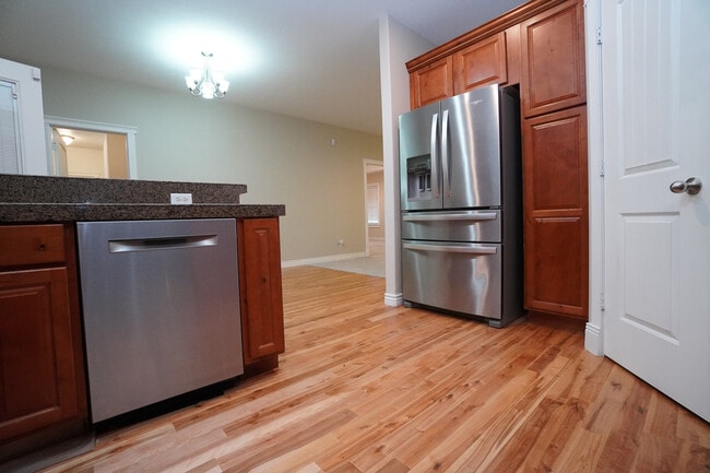 Building Photo - 11565 W Zachery Ave