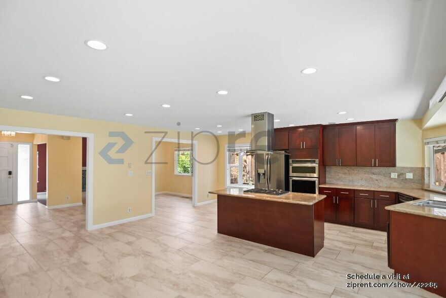 Building Photo - 279 Tordo Ct
