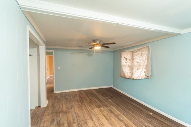 Building Photo - 104 Geissinger Ave