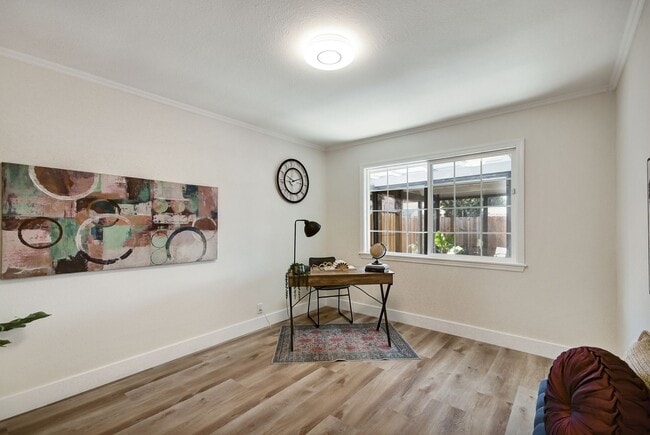 Building Photo - Beautifully Remodeled 3 Bedroom Home Near Stanford & Major Tech Campuses!