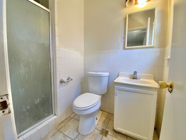 Building Photo - Pre lease option - available 6/10/2026