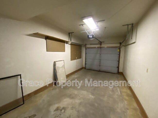 Building Photo - 5203 Union Ct