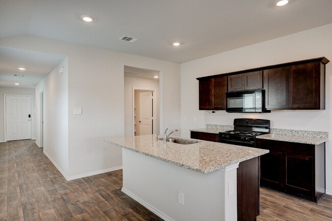 Building Photo - "Charming 3-Bedroom Oasis on Roanwood Drive with 2 Full Baths – Your Spacious Retreat Awaits in S...