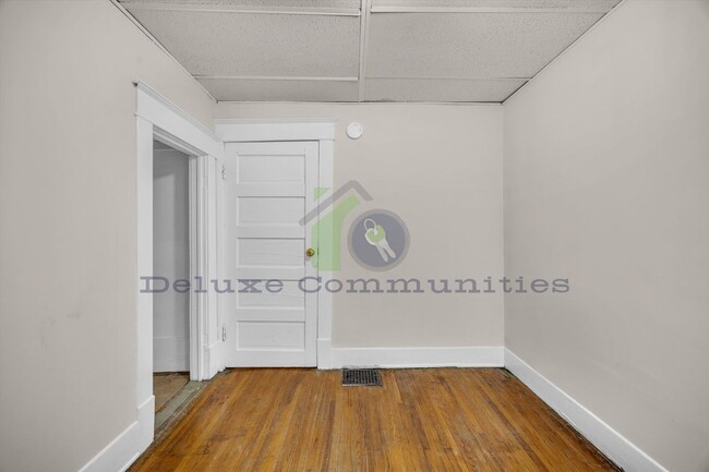 Building Photo - 1335 Hamilton Ave NW