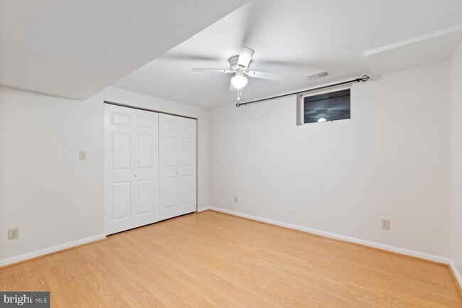 Building Photo - 4970 Manor House Ct