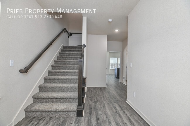 Building Photo - 3205 N 103rd Pl