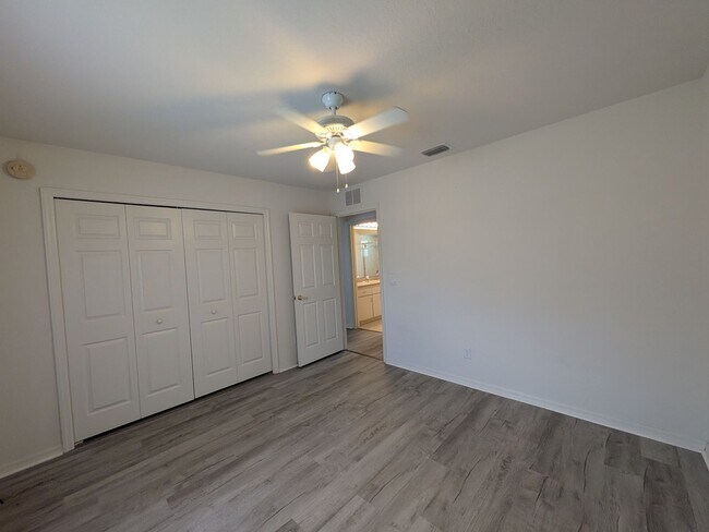 Building Photo - Lovely 3/2/2 Citrus Springs home with Hot Tub
