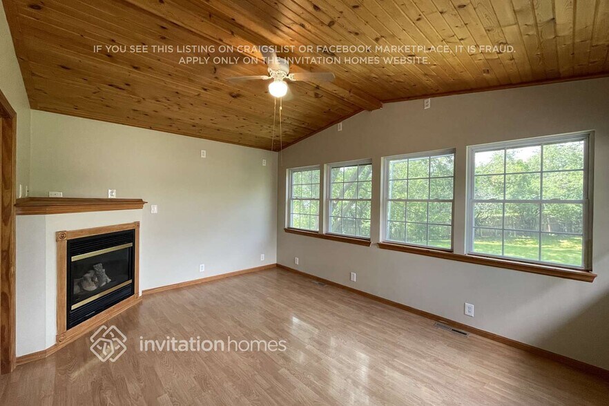 Building Photo - 1716 Lamplight Dr